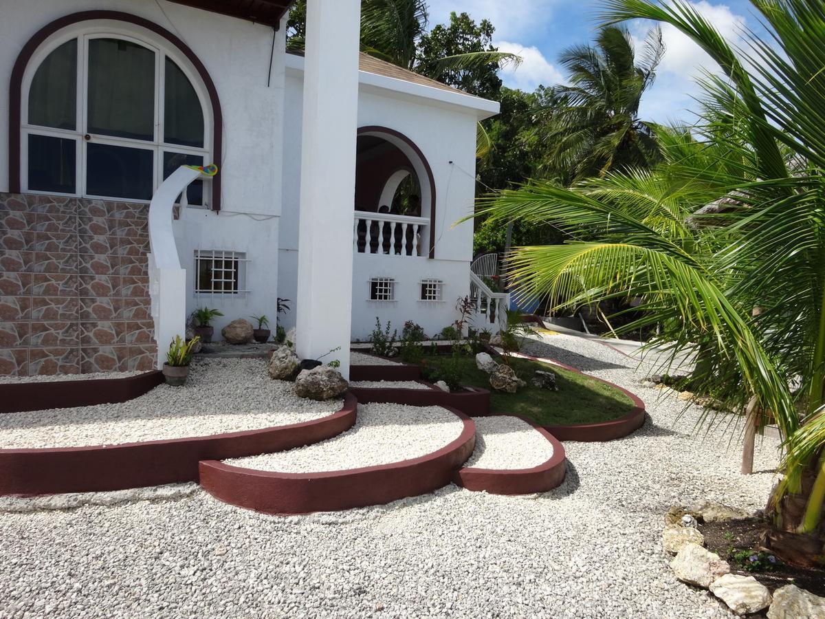 Hotel House Rapunzel Oslob Exterior foto